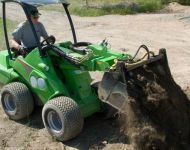 Avant with bucket attachment 2