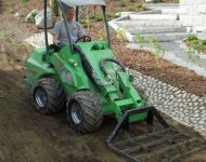 Avant levelling soil